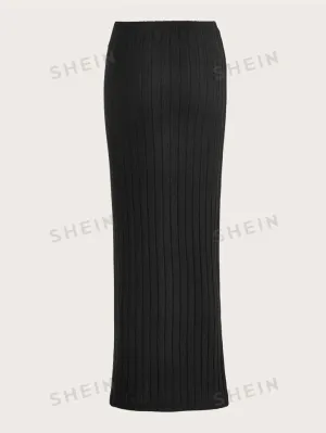 Solid color A-line skirt in black